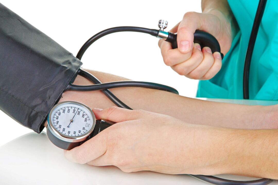 Pomiar ciśnienia i leczenie nadciśnienia z kapsułkami Cardiform
